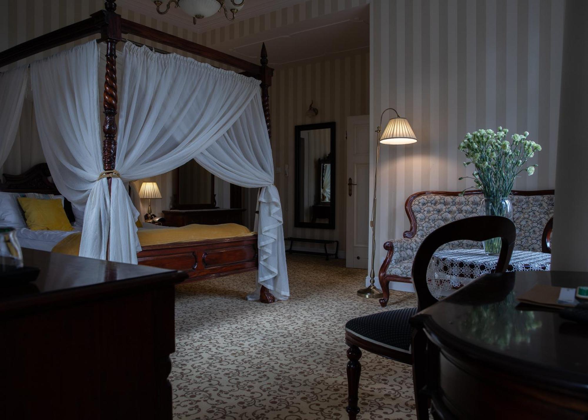 Hotel Debowy Biowellness & Spa Gory Sowie Bielawa  Ngoại thất bức ảnh